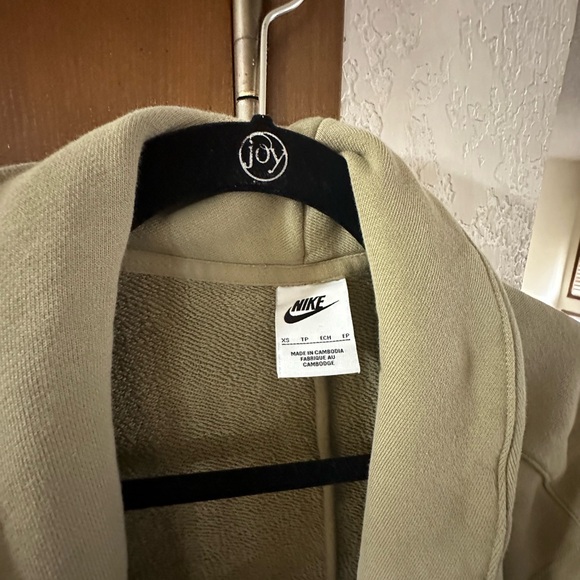 Nike Cardigan - Picture 2 of 3